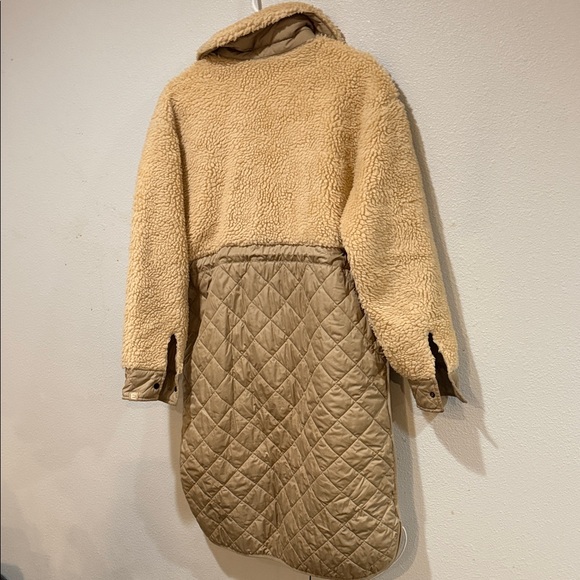 Everlane Tan Teddy Quilted Jacket - Picture 5 of 5